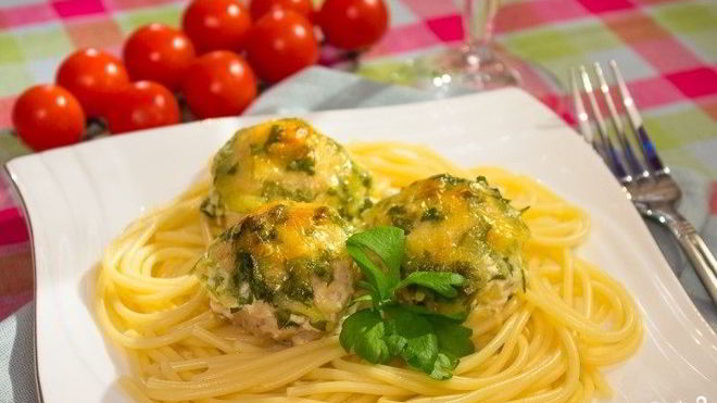 Рецепт Куриные тефтели под сливочным соусом