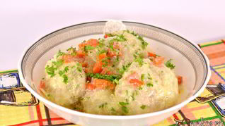 Рецепт Тефтели из свинины и курицы в панировке из манки в сметанном соусе