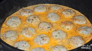 Рецепт Тефтели куриные в сметанном соусе