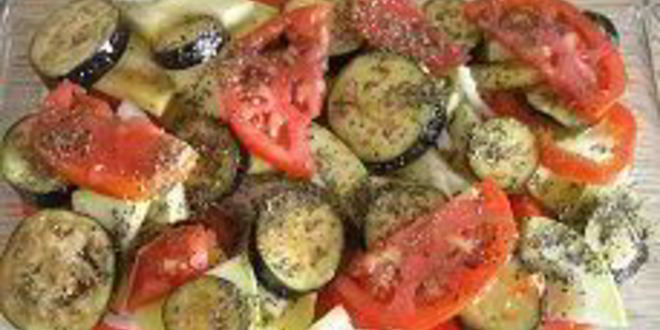 Рецепт тефтели по-гречески с запеченными овощами