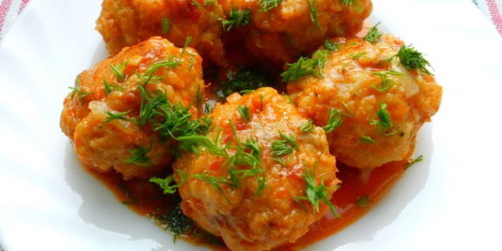Как приготовить тефтели рыбные в томатном соусе