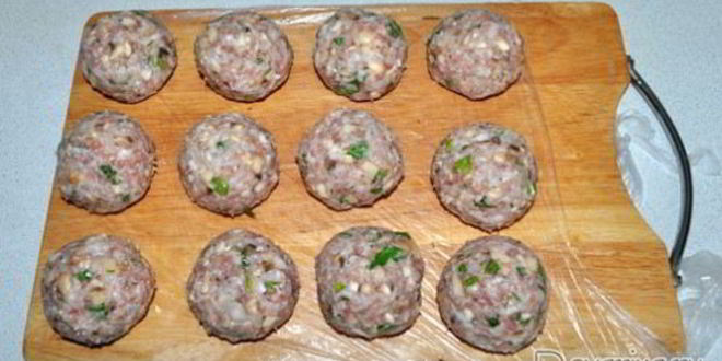 Рецепт тефтели с грибами в томатном соусе