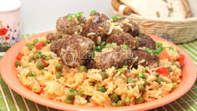 Рецепт Тефтели с рисом и овощами