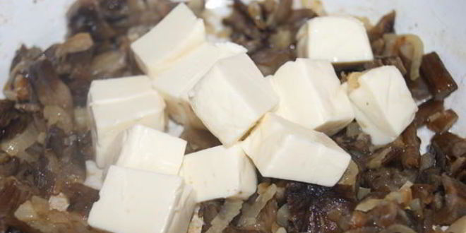 Рецепт тефтели в грибном соусе с сыром