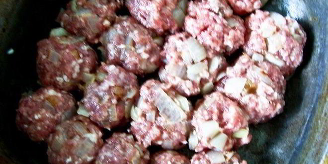 Рецепт тефтели в сливочном соусе с кукурузой