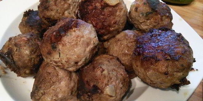 Рецепт тефтели, запеченные с моцареллой