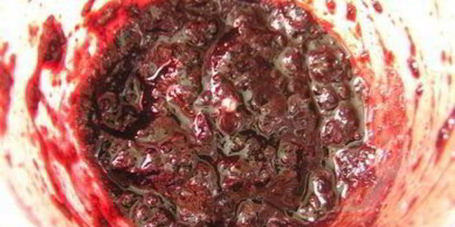 Рецепт вареники с черникой и соусом под шафе