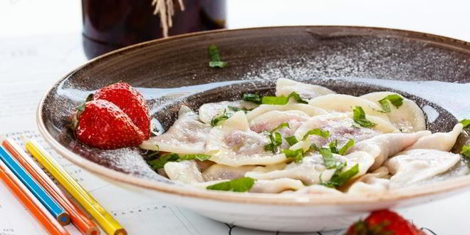 Рецепт вареники с клубникой