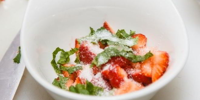 Рецепт вареники с клубникой