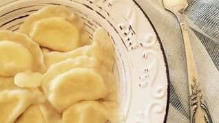 Рецепт Вареники с сулугуни