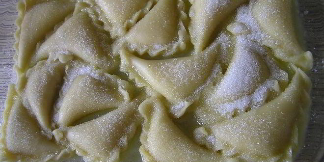 Рецепт вареники с творогом, запеченные в сливках