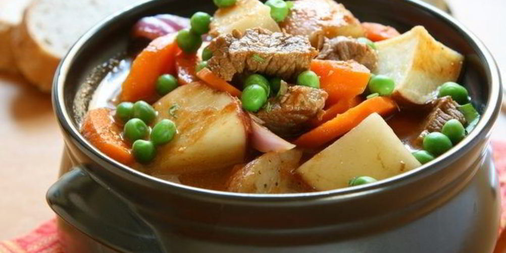 Как приготовить жаркое в горшочках