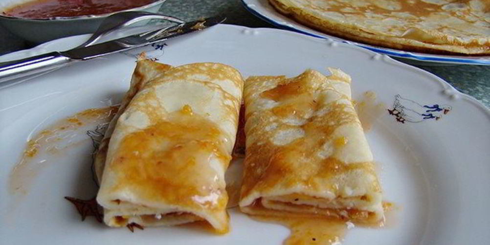 Как приготовить блинчики с клубнично-апельсиновым сиропом