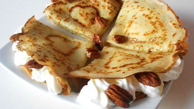 Рецепт Блинчики с орехом пекан и кленовым сиропом