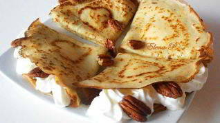 Рецепт Блинчики с орехом пекан и кленовым сиропом