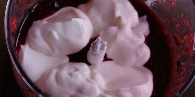 Рецепт чернично-клубничный коктейль