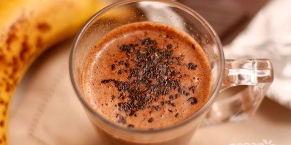 Как приготовить горячий банановый коктейль с шоколадом