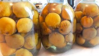 Рецепт Груши консервированные целиком в сиропе на зиму