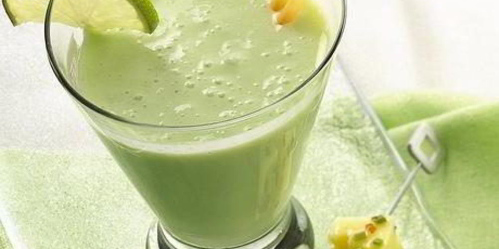 Как приготовить коктейль из замороженного йогурта с лаймом и бананом