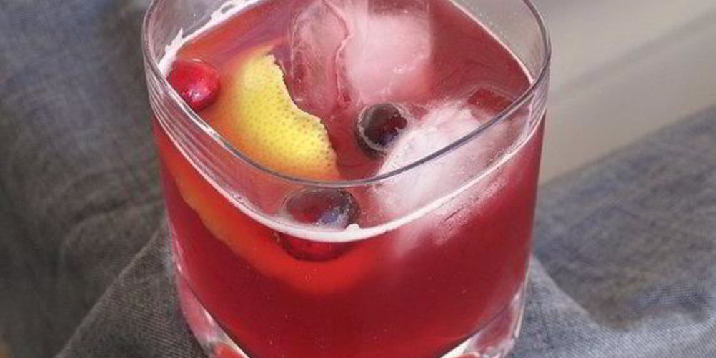 Как приготовить коктейль с клюквой и лимончелло