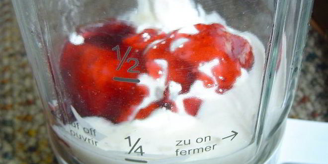 Рецепт коктейль слоеный из малины и ряженки