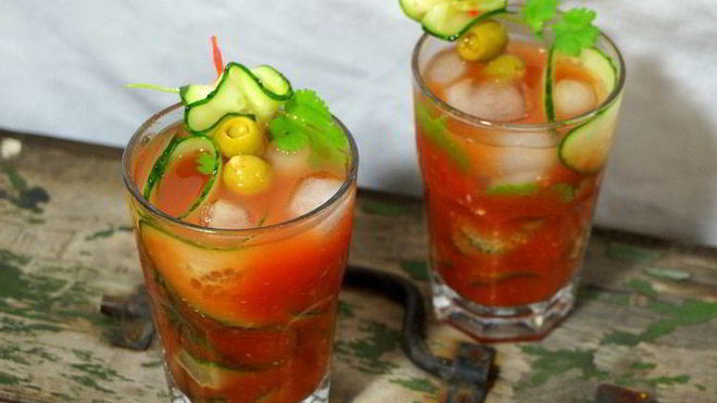 Рецепт Летний томатно-огуречный коктейль