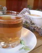 Медовый напиток с мелиссой