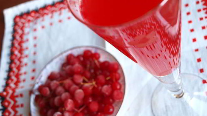 Рецепт Напиток из калины с мятой и медом