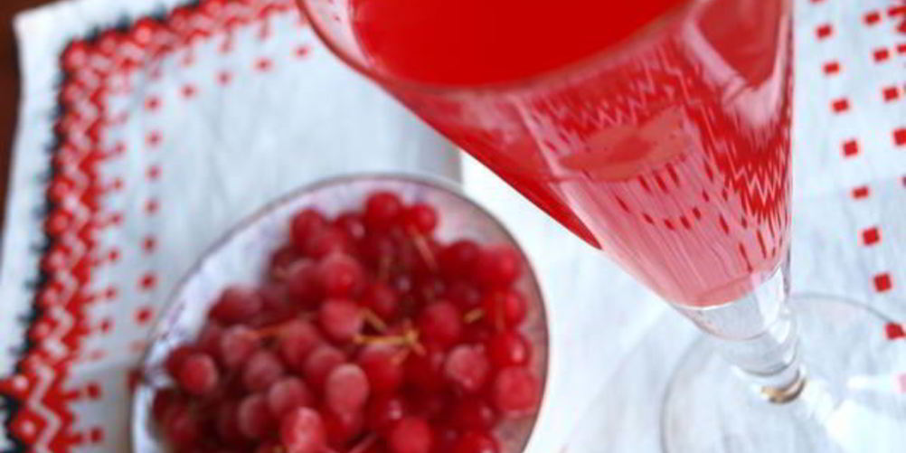 Как приготовить напиток из калины с мятой и медом