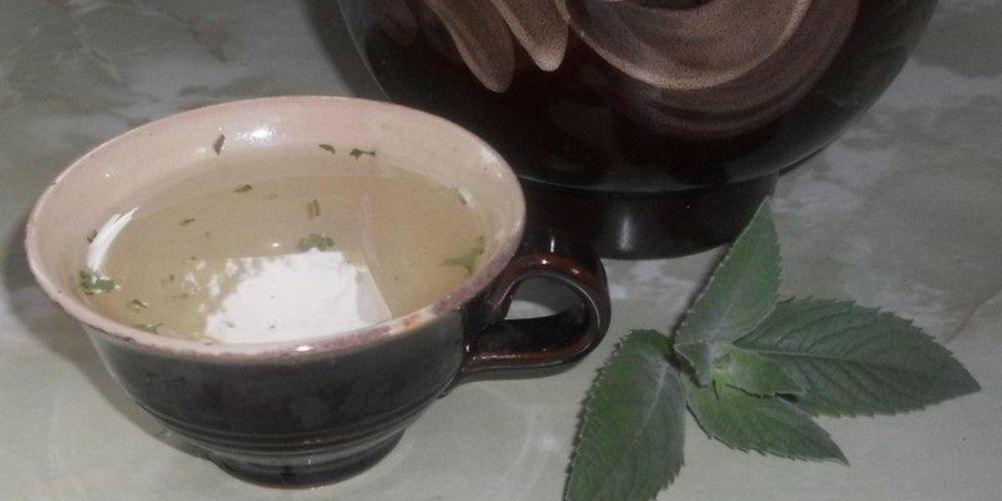 Как приготовить освежающий лимонный напиток