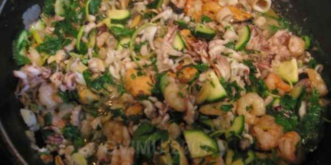 Рецепт спагетти с морским коктейлем