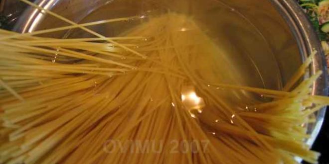 Рецепт спагетти с морским коктейлем