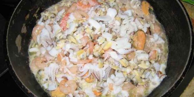 Рецепт спагетти с морским коктейлем