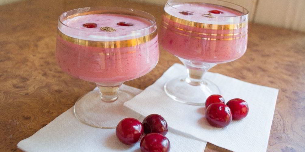 Как приготовить вишневый коктейль