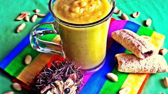 Рецепт Яблочный густой коктейль с авокадо и персиком