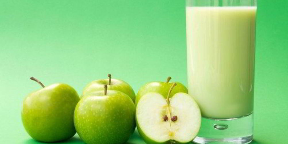 Как приготовить яблочный коктейль на кефире с корицей