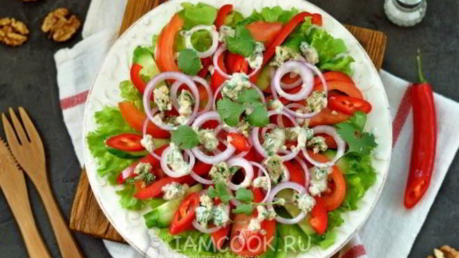 Рецепт Грузинский салат с ореховой заправкой