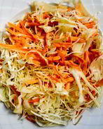 Летний салат из капусты со жгучим перцем