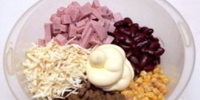 Рецепт овощного салата с фасолью и кукурузой