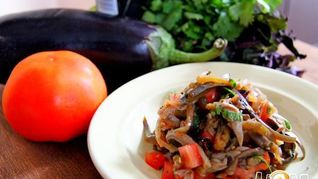 Рецепт Пикантный салат из баклажан и вешенок