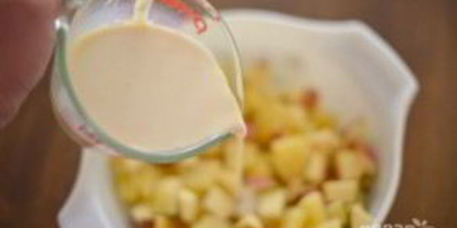 Рецепт рождественский салат с яблоком и орехами