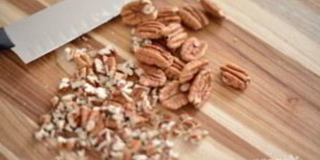 Рецепт рождественский салат с яблоком и орехами