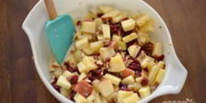 Рецепт рождественский салат с яблоком и орехами