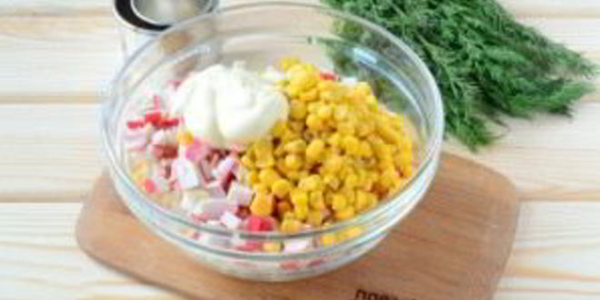 Рецепт салат 8 марта с крабовыми палочками