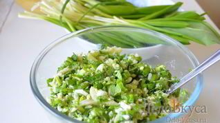 Рецепт Салат из черемши с огурцами