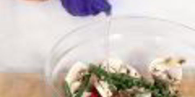 Рецепт салат из фасоли с грибами и черри