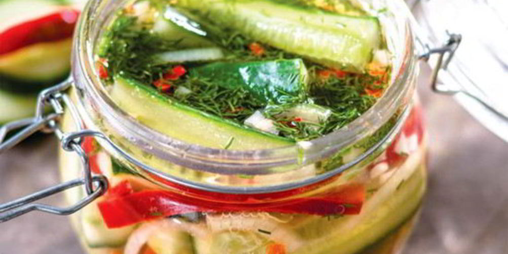 Как приготовить салат из огурцов