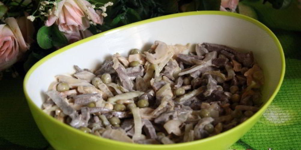 Рецепт салат с горошком и яйцом