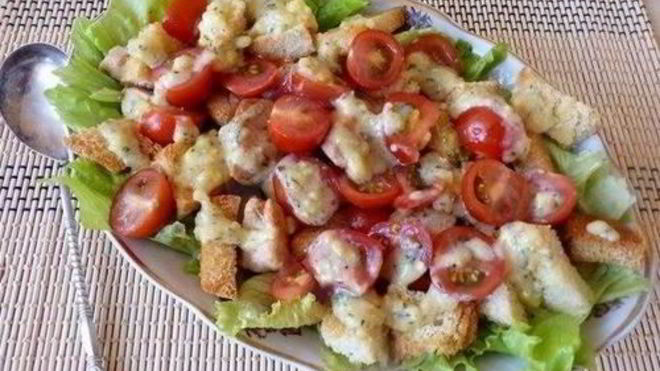 Рецепт Салат из пекинской капусты с домашними сухариками