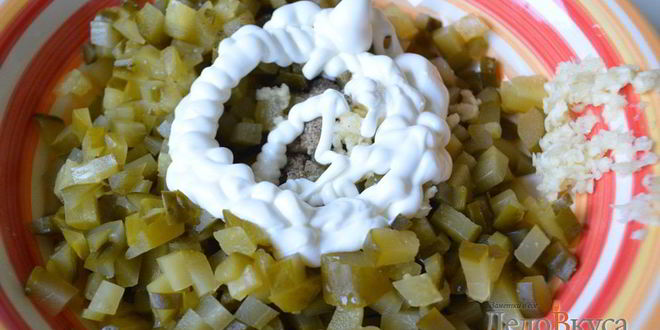 Рецепт салат из соленых огурцов к драникам